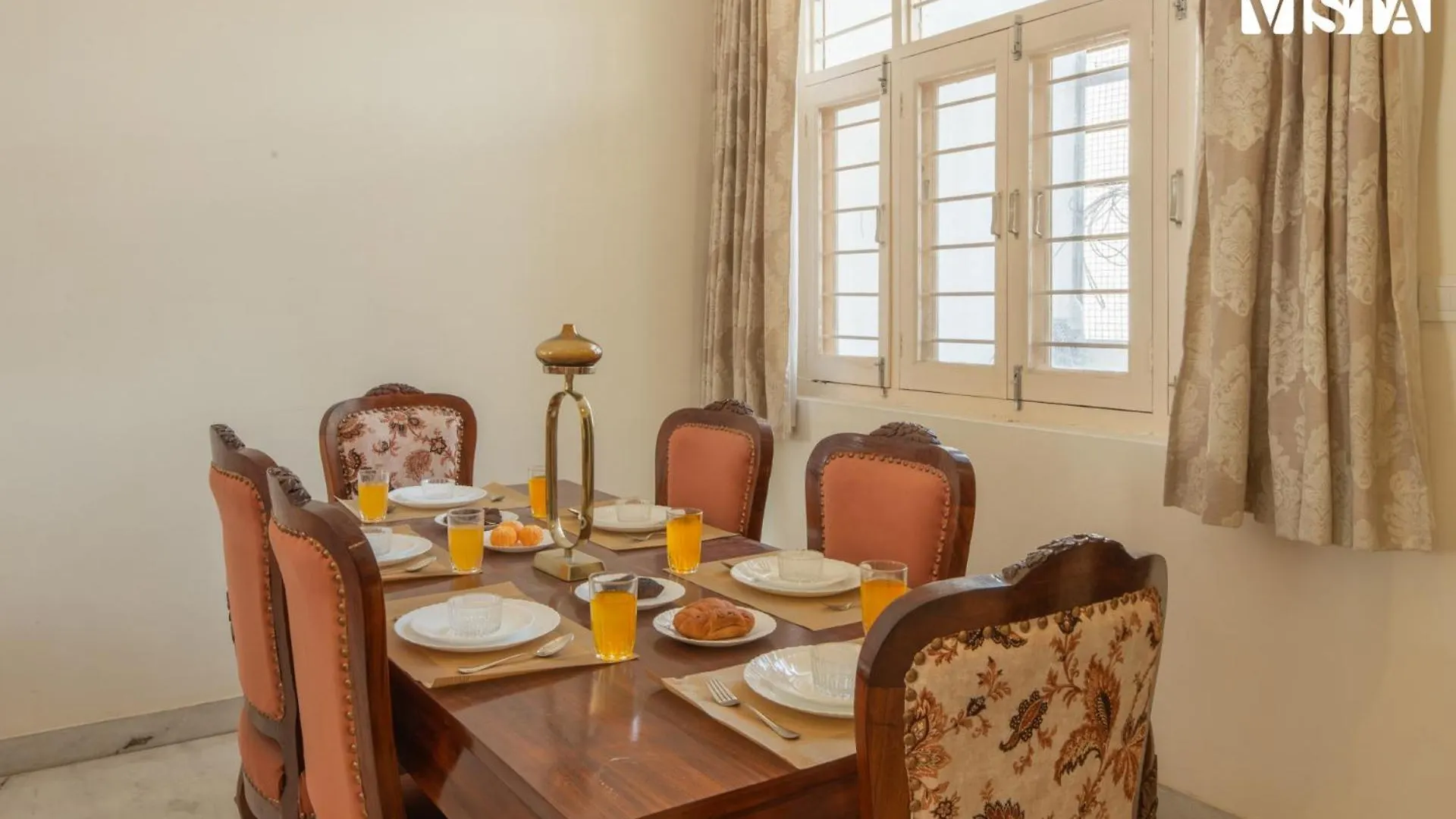 Stayvista At Arka Crest With Jacuzzi, Bonfire, Wi-Fi 우다이푸르