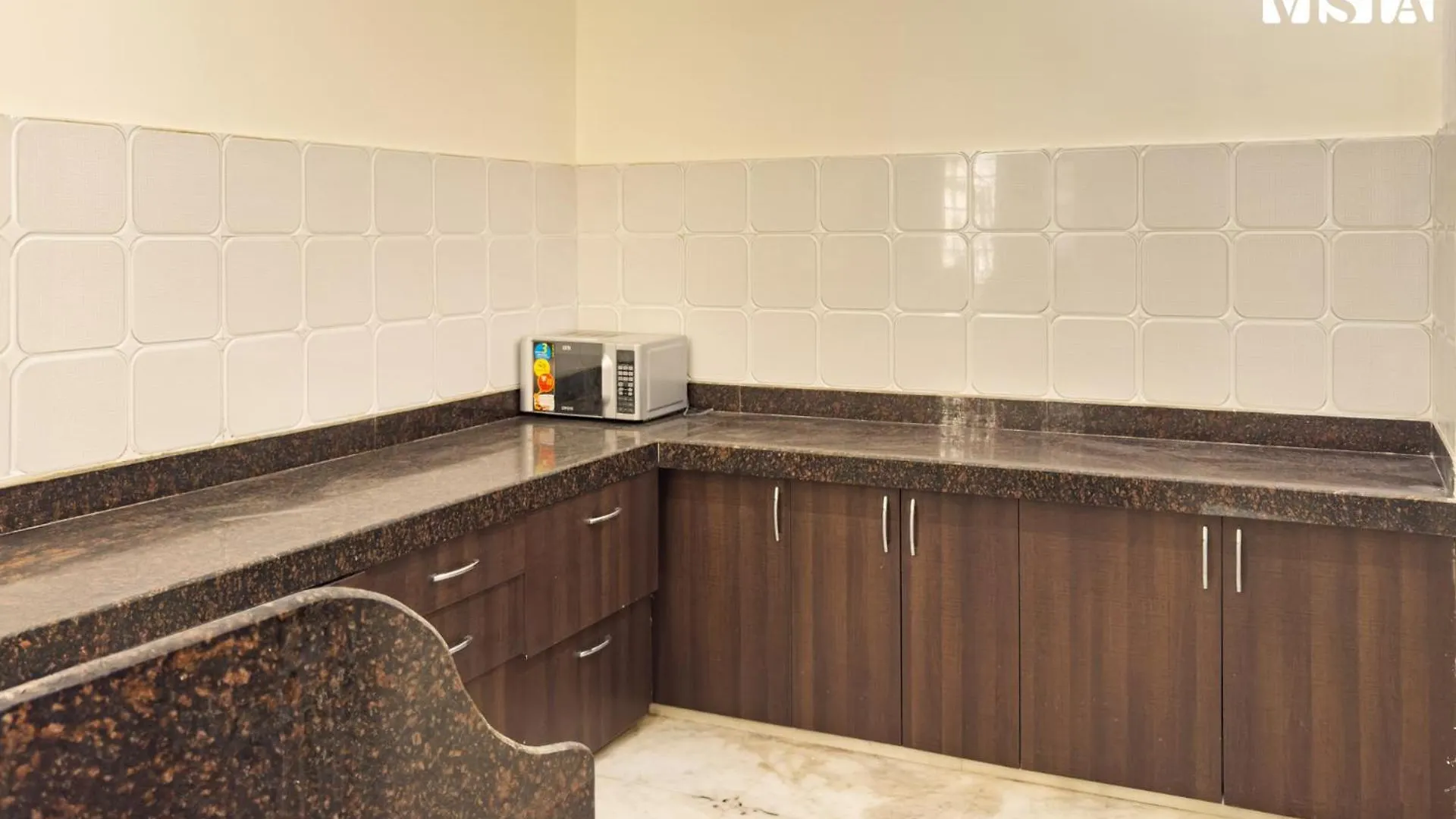 Stayvista At Arka Crest With Jacuzzi, Bonfire, Wi-Fi 우다이푸르 빌라